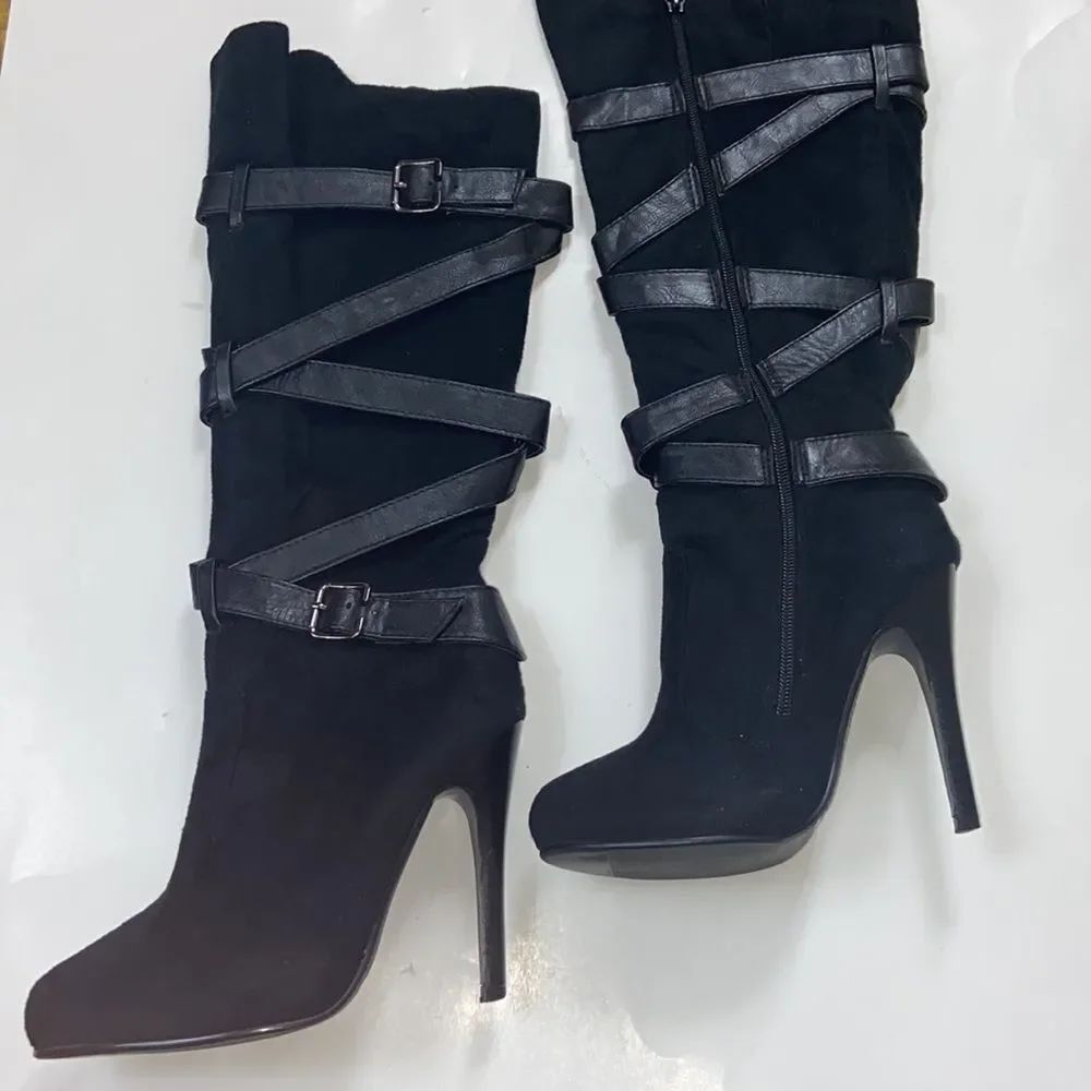 Boots De Blossom collection Black Women Shoes Size 5.5